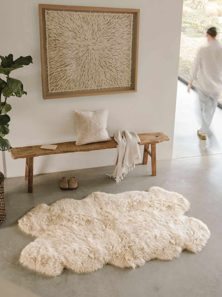 Quatro Sheepskin Rug Champagne