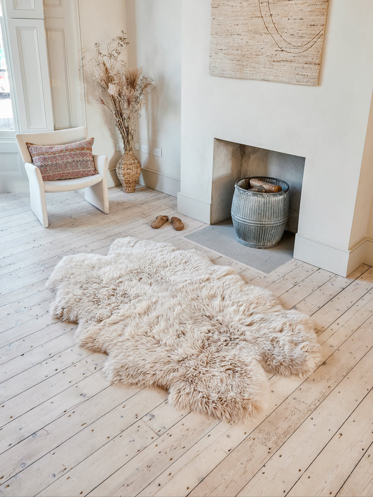 Quatro Sheepskin Rug Oyster