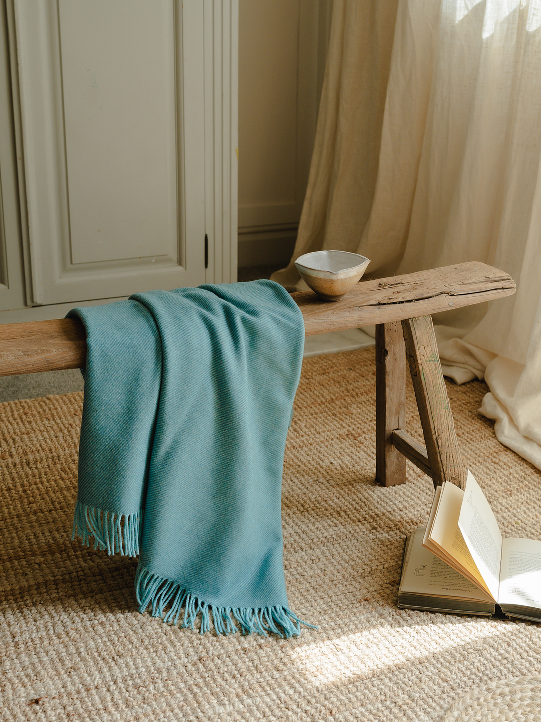 The Plockton Cashmere Blend Throw Aqua – Hyde Hare